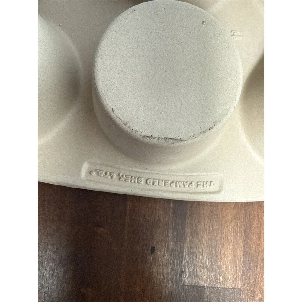 Pampered Chef 1465 Stoneware Cupcake Mold